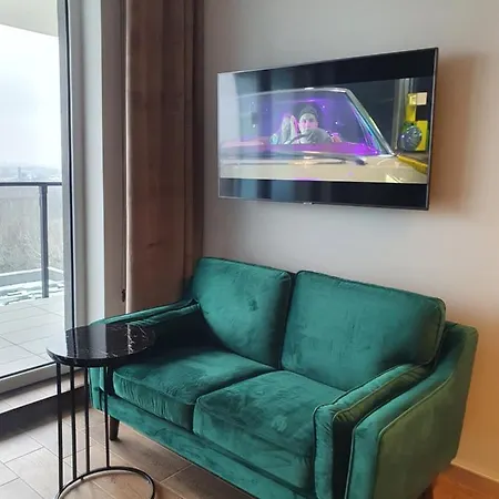 Apartament W Chmurach- 15 Pietro Osiedle Tysiaclecia- Prywatny Parking- Wielki Taras Z Widokiem Na Zachod Slonca * كاتوفيتسه