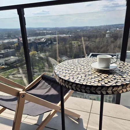 Apartament W Chmurach- 15 Pietro Osiedle Tysiaclecia- Prywatny Parking- Wielki Taras Z Widokiem Na Zachod Slonca كاتوفيتسه