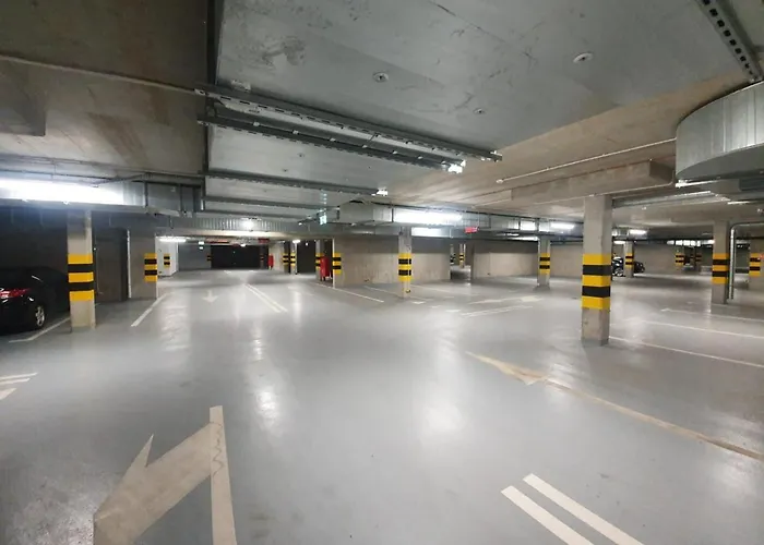 W Chmurach- 15 Pietro Osiedle Tysiaclecia- Prywatny Parking- Wielki Taras Z Widokiem Na Zachod Slonca *