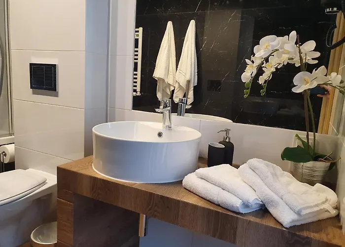 W Chmurach- 15 Pietro Osiedle Tysiaclecia- Prywatny Parking- Wielki Taras Z Widokiem Na Zachod Slonca Διαμέρισμα