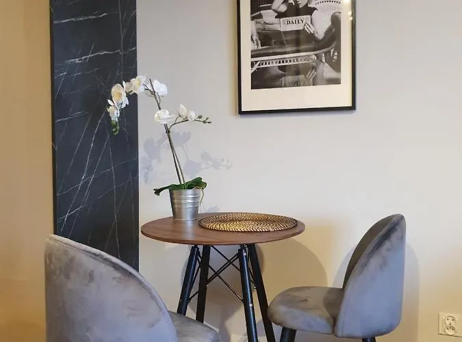 W Chmurach- 15 Pietro Osiedle Tysiaclecia- Prywatny Parking- Wielki Taras Z Widokiem Na Zachod Slonca *