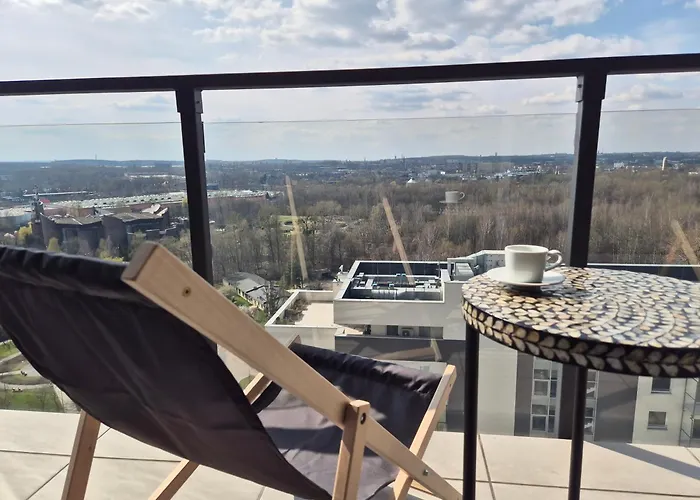 Διαμέρισμα W Chmurach- 15 Pietro Osiedle Tysiaclecia- Prywatny Parking- Wielki Taras Z Widokiem Na Zachod Slonca Κατοβίτσε